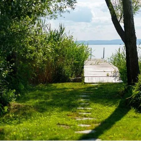 Green Lake House - Private Beach At Balaton Balatonakarattya Luaran gambar