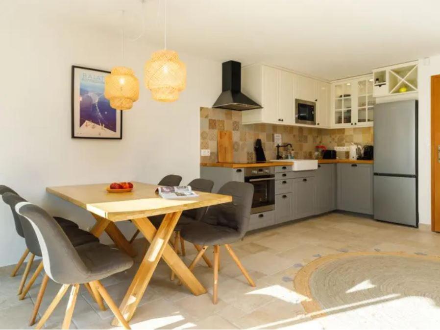 Green Lake House - Private Beach At Balaton Balatonakarattya Luaran gambar