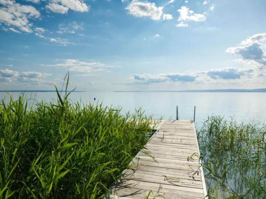 Green Lake House - Private Beach At Balaton Balatonakarattya Luaran gambar